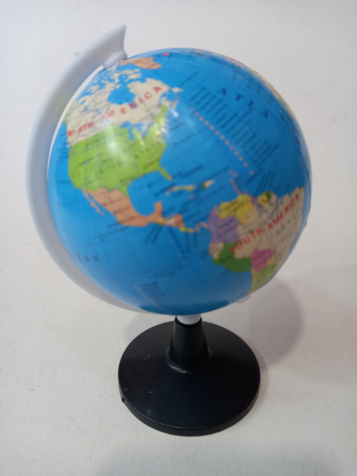 Globo terráqueo ch