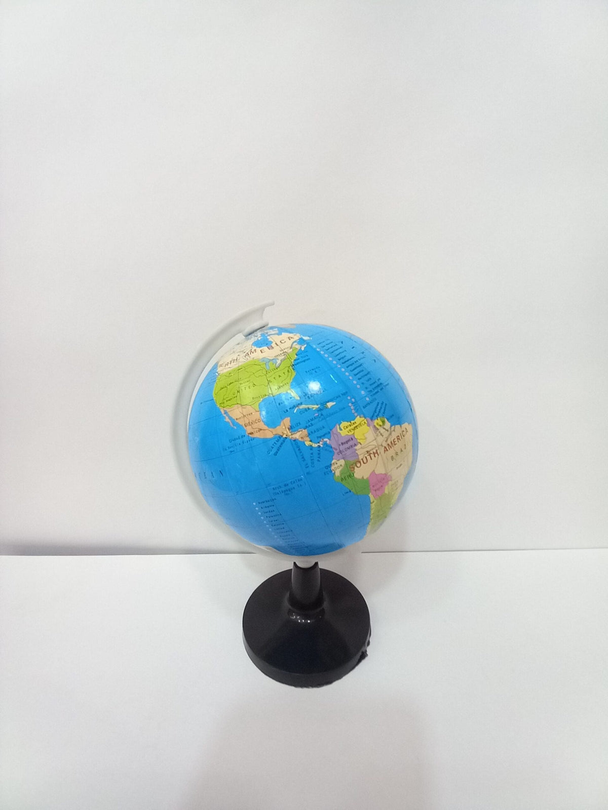 GLOBO TERRAQUEO MED 10.6 CM