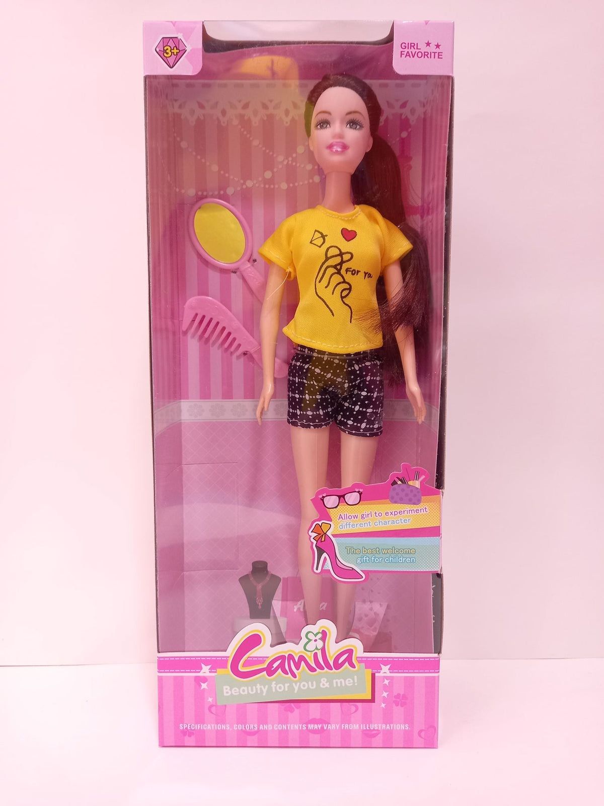 MUÑECA CAMILA CON SHORT